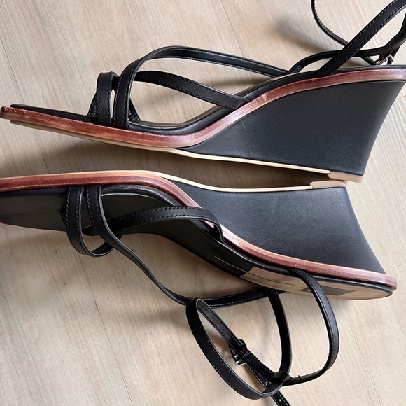 NWOT Dolce Vita Gemini Wedge - Picture 3 of 7